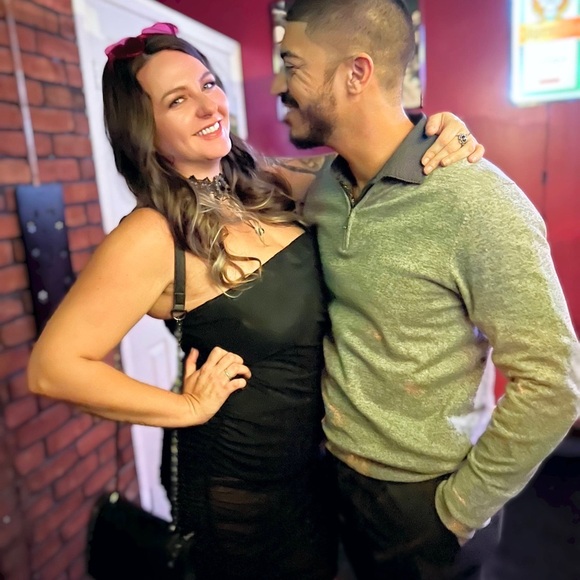 Meet your Posher, Nicole - Picture 3 of 4